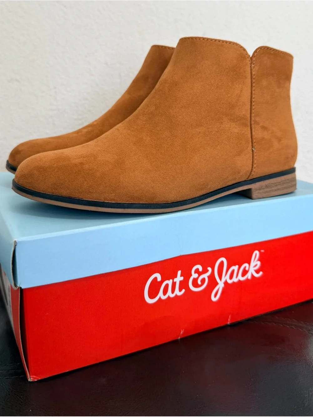 Cat & Jack Opal Girls Ankle Boots size 2